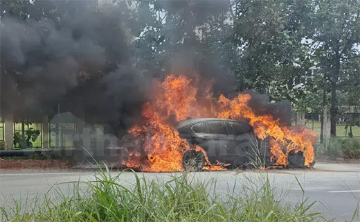 Adyar car fire